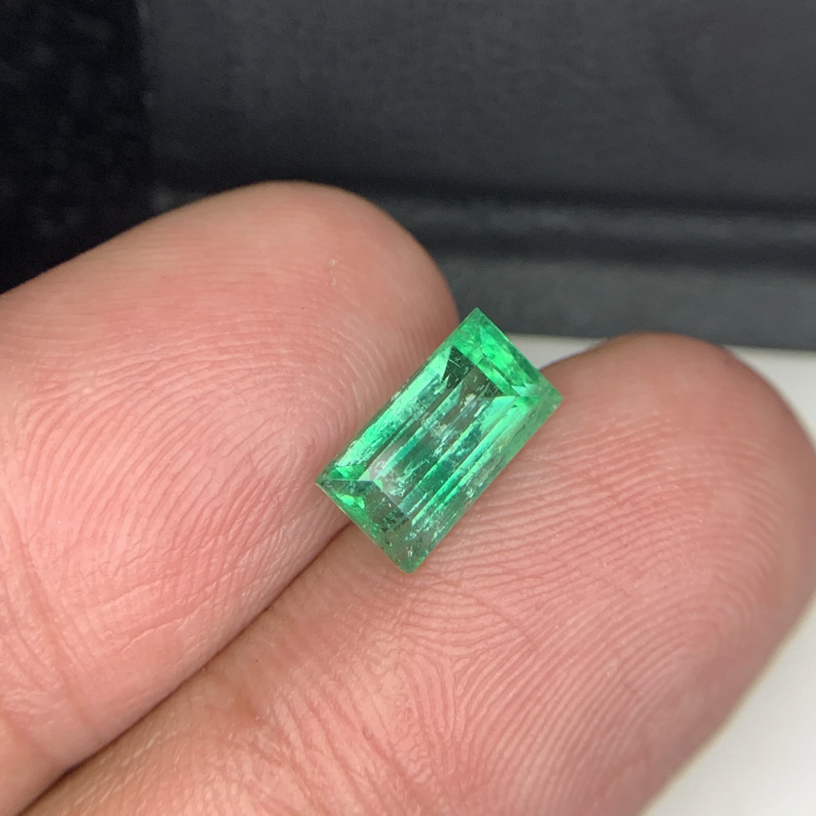 Natural Green Emerald 2.43 Carat Faceted Rectangular Cut Loose Gemstone — view 21